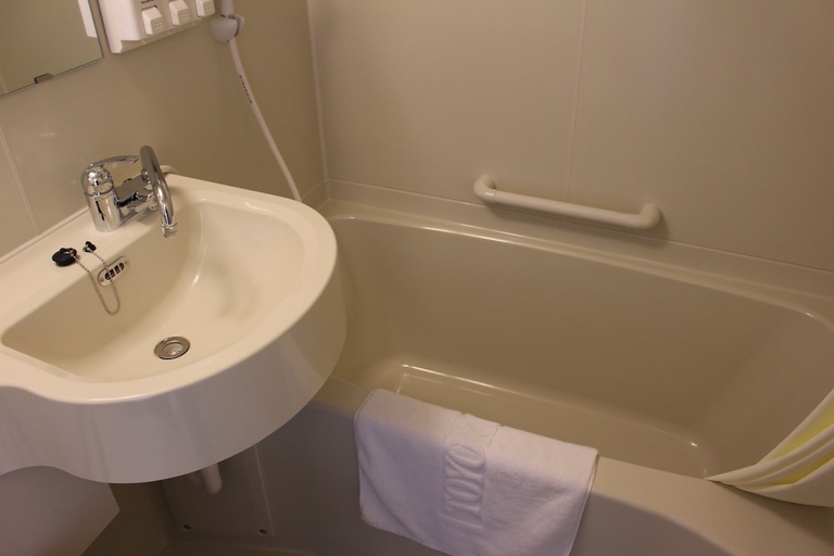 Bathroom, Toyoko Inn Maebashi Ekimae, Maebashi
