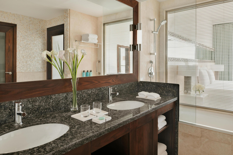 Bathroom 4, JA Ocean View Hotel, Jumeirah Beach Dubai, Dubai
