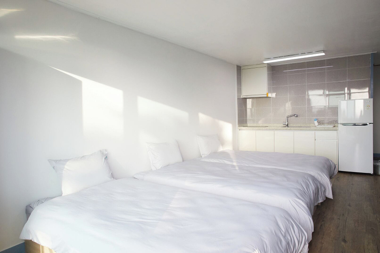 Room 2, Jeju Tovice Condo New Building, Jeju