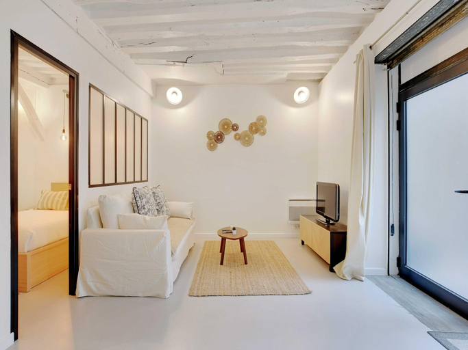 5, Elegant apartment -2BR-4P- Le Marais, Paris