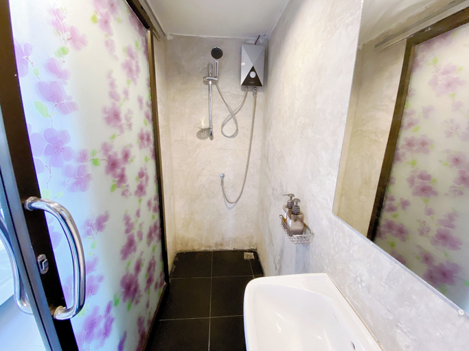 Bathroom 4, Remember @ Phuket Town Hostel, Phuket Island