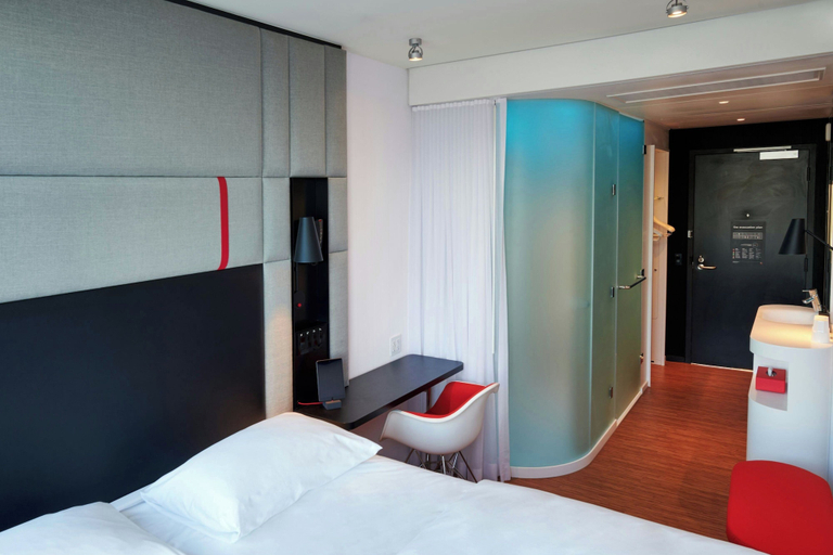 Bedroom 3, citizenM Miami Worldcenter, Miami-Dade