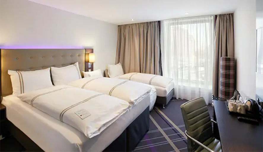 Bedroom 5, Premier Inn Berlin Airport, Berlin