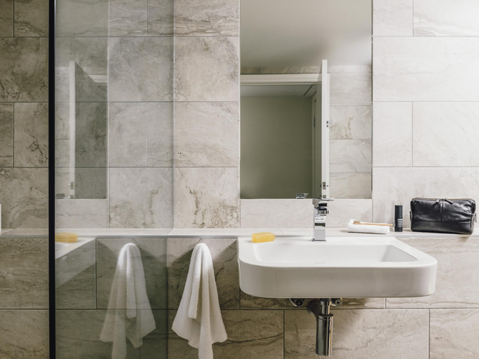 Bathroom 5, Quay West Suites Melbourne, Melbourne