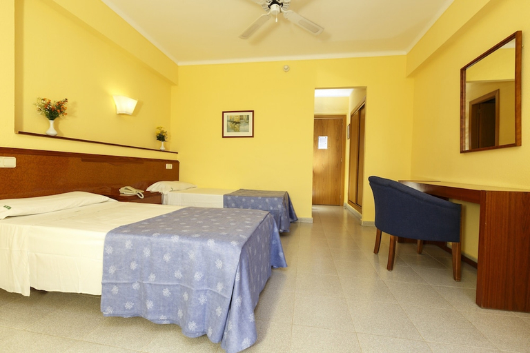 Bedroom 3, Hotel Golf Beach, Baleares