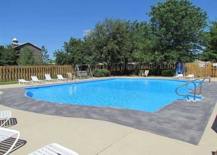 Sport & Beauty 5, Sunset Penthouse 2 Bedroom Condo by RedAwning, Taney
