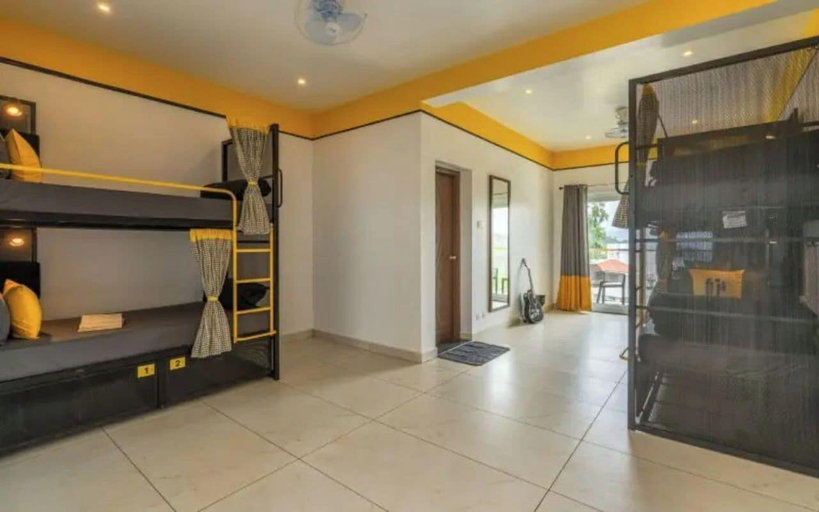 Room 3, The Hosteller Kodaikanal, Dindigul