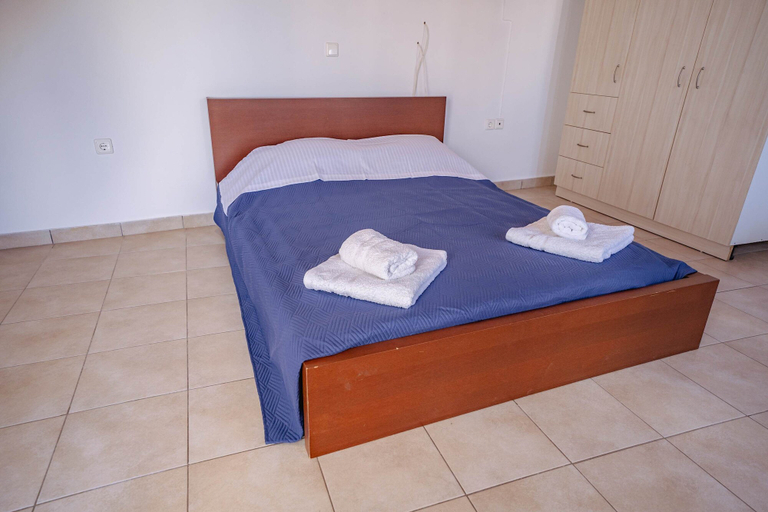 Room 4, Kamari Sunset Getaway Santorini Cozy Nest, South Aegean