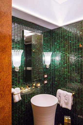 Bathroom 4, Hotel Heureka, Venezia
