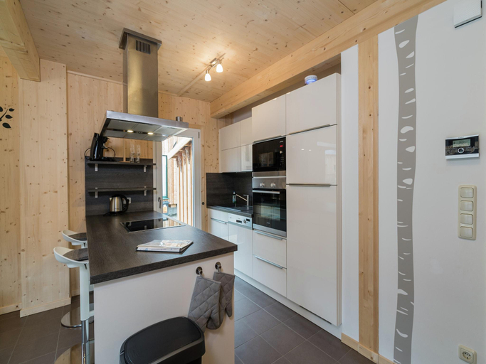 4, Luxurious Chalet in Sankt Lorenzen ob Murau with Jacuzzi, Murau
