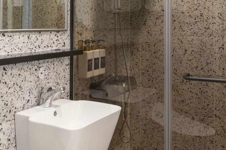 Bathroom 4, Busan Lounge 26 Hotel, Jung