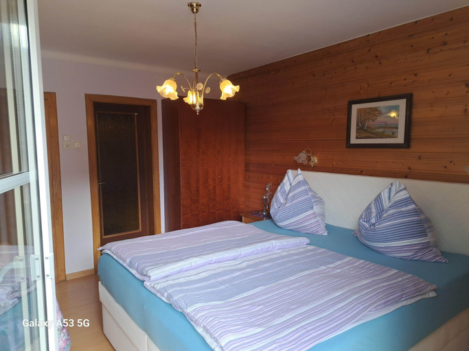 Bedroom 2, Cozy Apartment in Feld am See near Ski Slopes, Villach Land