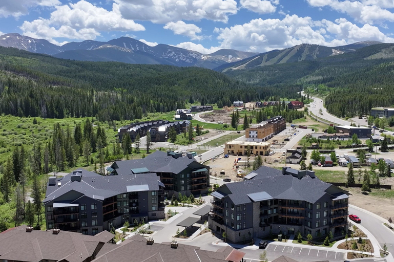 Exterior 5, Ski Idlewild 1 Bedroom Condo by RedAwning, Grand