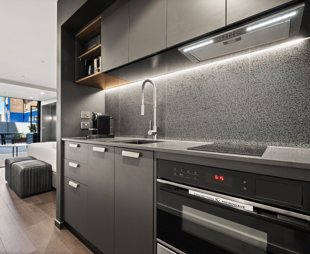 Private kitchen 4, Braddon Studio: Parking & BBQ, Canberra