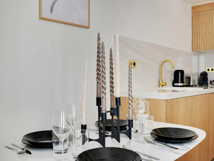3, Modern Apartement Center of Paris Montmartre, Paris