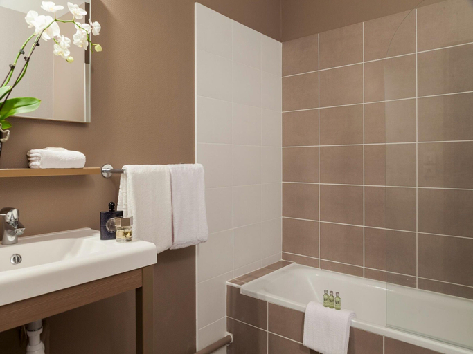 Bathroom 4, Comfort Triple Room Near Geneva, Haute-Savoie