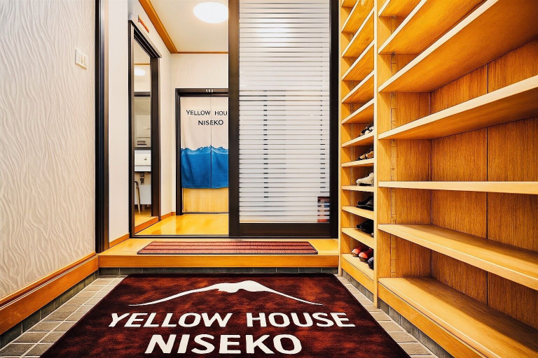 Others 5, Yellow House Niseko, Kutchan