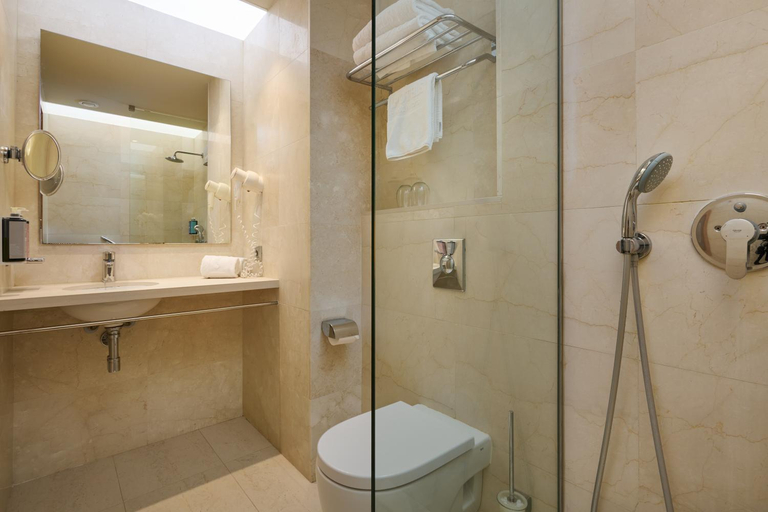 Bathroom 5, Hipotels Hotel Don Juan, Baleares