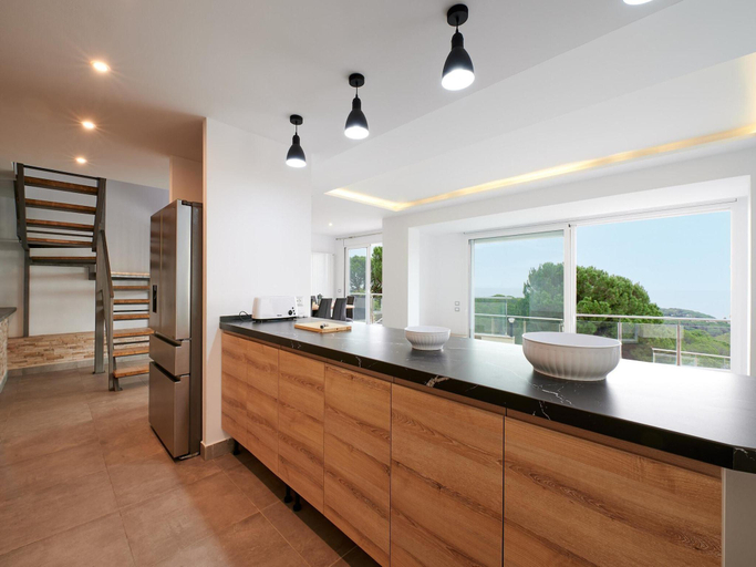 5, Beautiful villa with terrace near beach, Girona