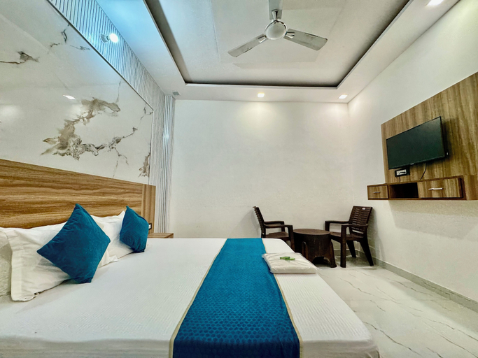 Room 2, Hotel Krishna Kripa Palace, Mathura