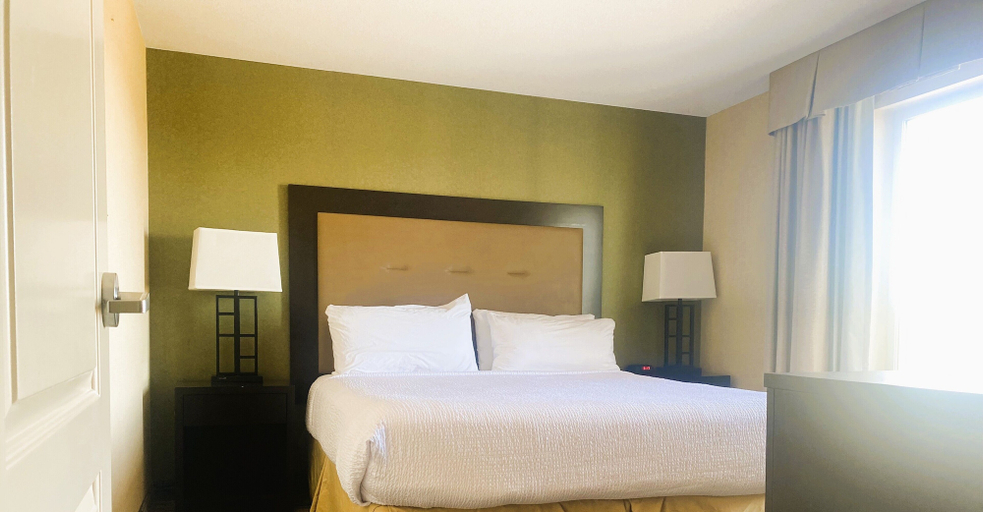 Bedroom 3, Wingate by Wyndham Fort Saskatchewan, Division No. 11