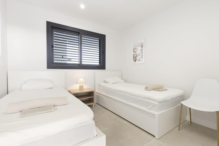 Room 4, Elegant Luxury Suite With Terrace in Higueron, Málaga
