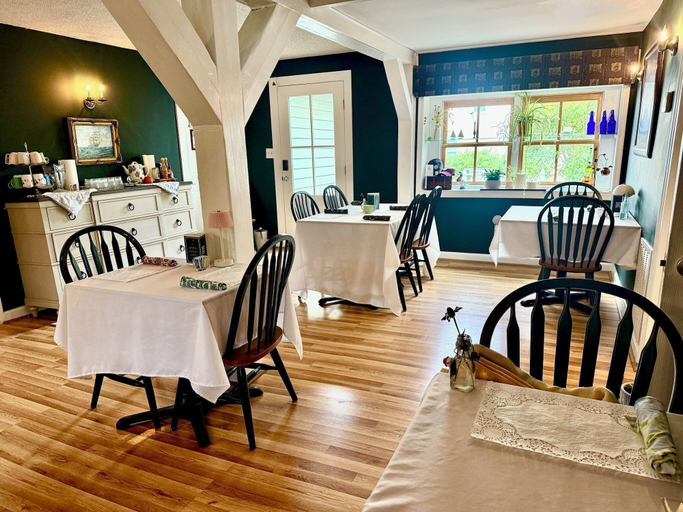 Food & Drinks, Inn at Oriental, Pamlico