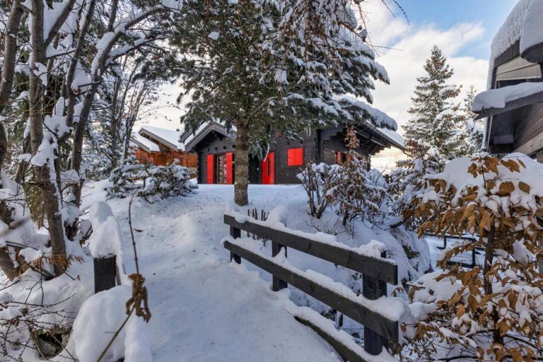 Room 4, Chalet Les Jeunes - 8 Pax Swiss Ski Chalet, Martigny