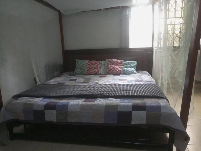 Room 3, Sour Sop Guest House, Jinja