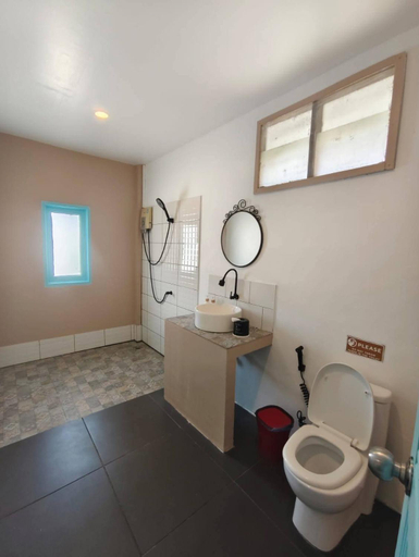 Bathroom 3, Minnie Seaview Resort, Muang Rayong