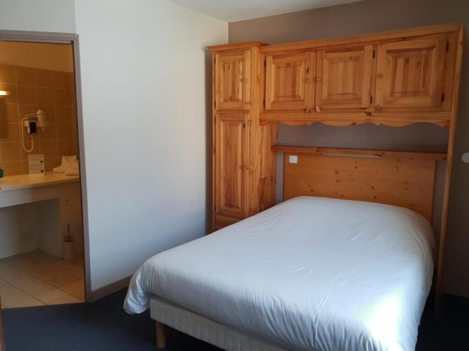 Bedroom 2, Auberge Communale - La Fruitière Péron, Ain