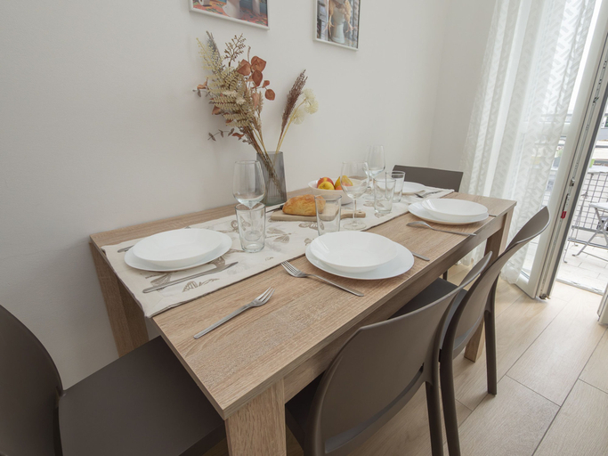 Room 2, Spinoza - Modern 1 br With Balcony Steps From Piola, Milano