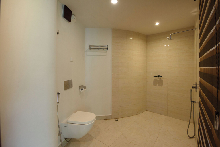 Bathroom 4, Emerald Hotel, Aizawl