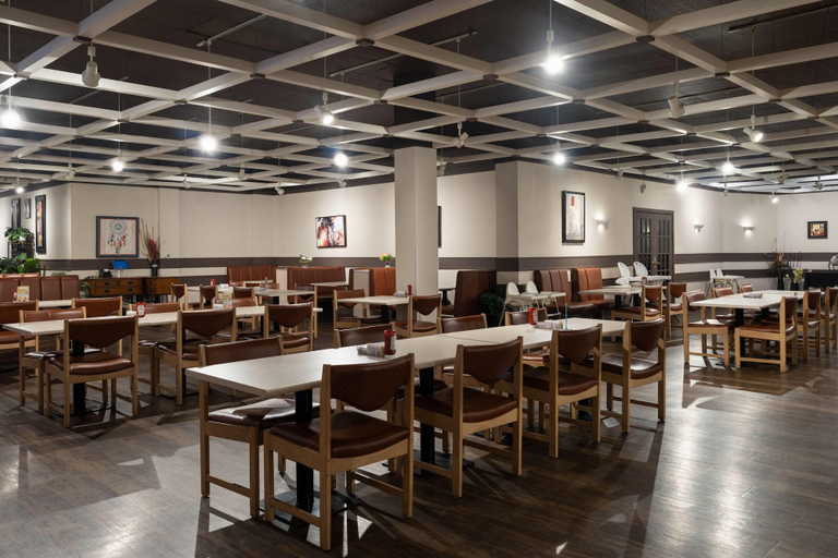 Food & Drinks 5, Ramada by Wyndham Saskatoon, Division No. 11