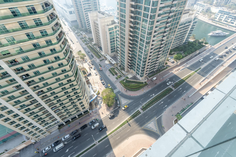 Room 2, Majestic 1 Bedroom Flat Perfect for 4 in Marina, Dubai