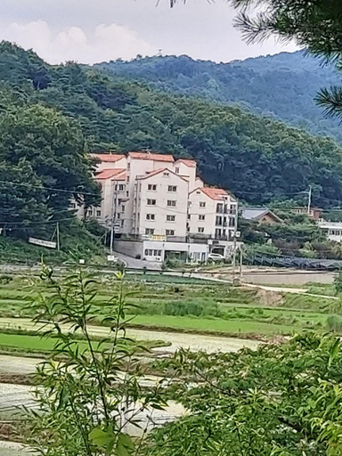 Others 4, Gamseong House, Yeongi