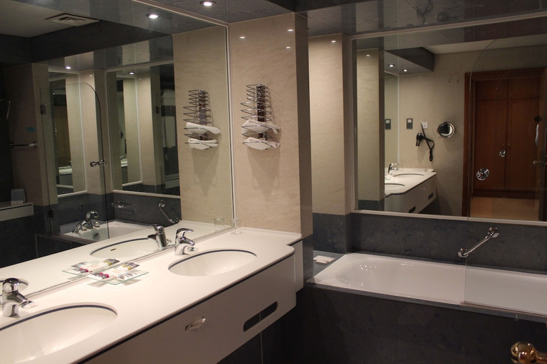 Bathroom 3, Oryx Grand Jebel Hafeet, Al Ain