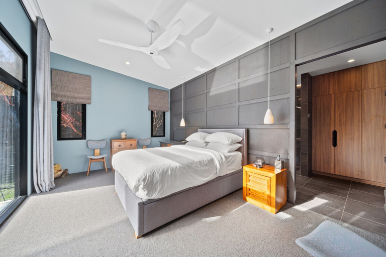 Room 3, Luxurious 2-bed: Pool, Lift, Dining, Canberra