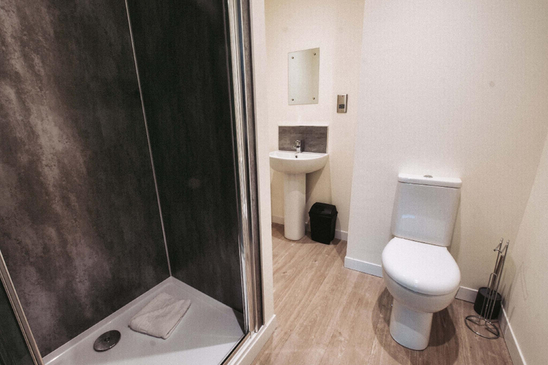 Bathroom 3, The Royal, Lancashire