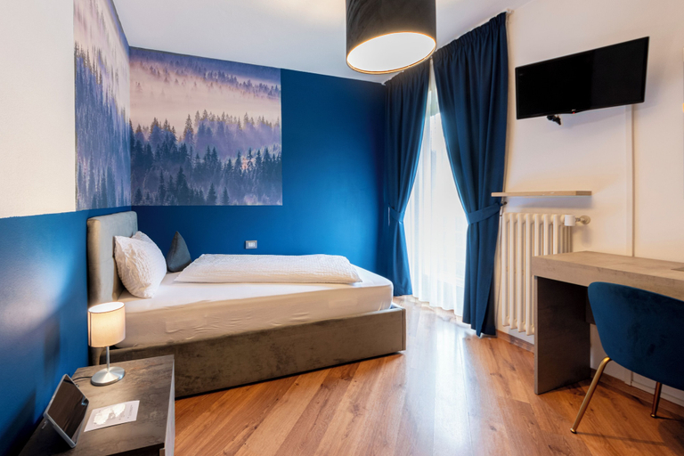 Bedroom 3, Kyrr Smart Mountain Retreat, Trento