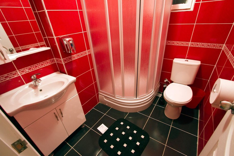 Bathroom 5, Deeps Hostel, Çankaya