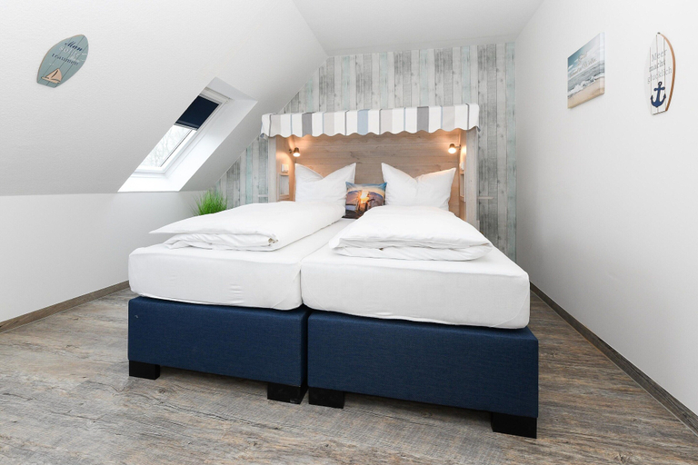 Room 2, Gemuetliche Ferienwohnung Obergeschoss, Bensersiel, Wittmund