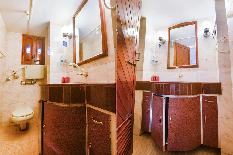 Bathroom 4, FabHotel Royal Baga Residency, North Goa