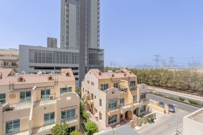 Room 5, Heart-captivating 1 Bedroom in Hanover Square, Dubai