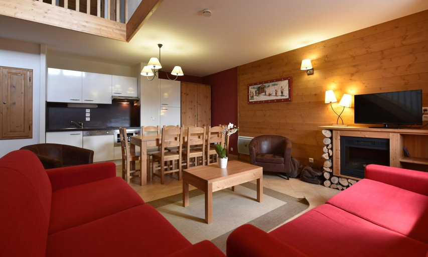 Living room 5, Apartment in France With Spa and Mountain Views, Savoie