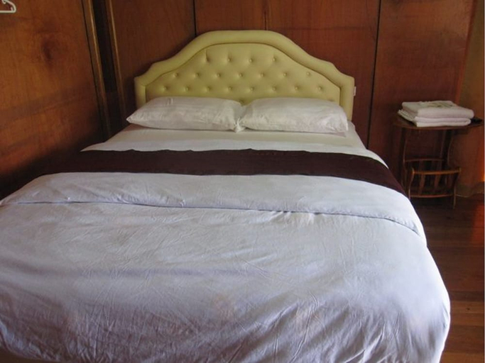 Bedroom 1, Kannawat Resort, Ban Na