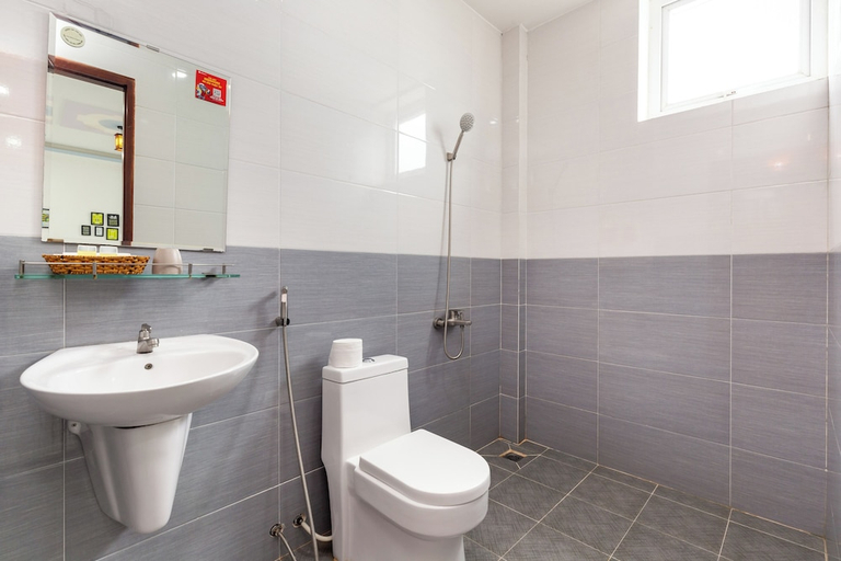 Bathroom 3, Luxury Vuon Lai Hotel, District 12