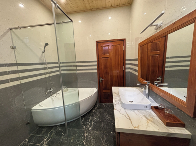 Bathroom 3, Phi Yen Eco Resort, Phong Điền