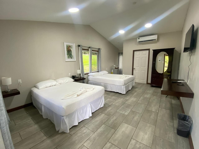 Bedroom 3, The Log Cab Inn Resort