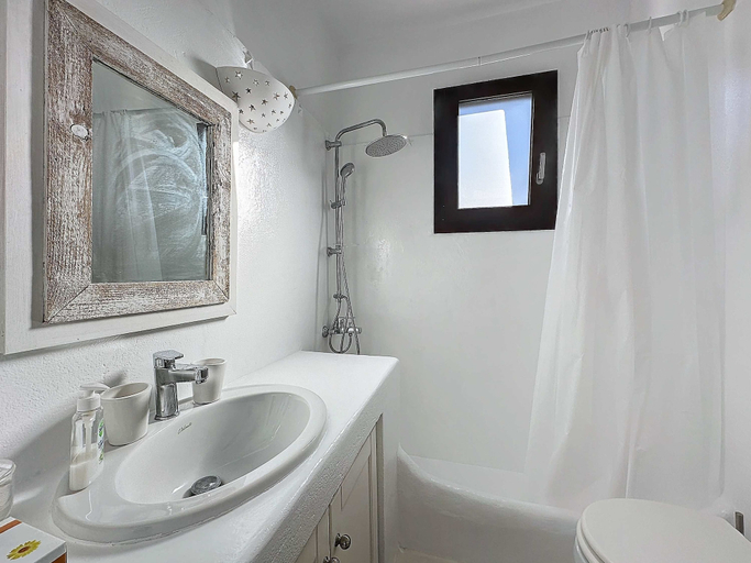 Room 4, Perfect Seaside Villa Large Pool Boat Dock, Peloponnese